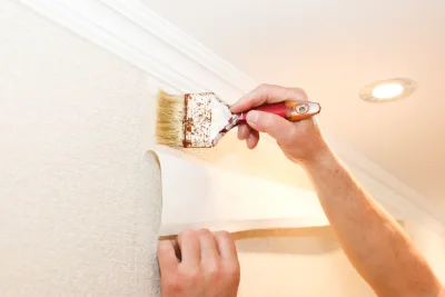 Pose de papier peint à Crosne — revêtements muraux et toiles de verre